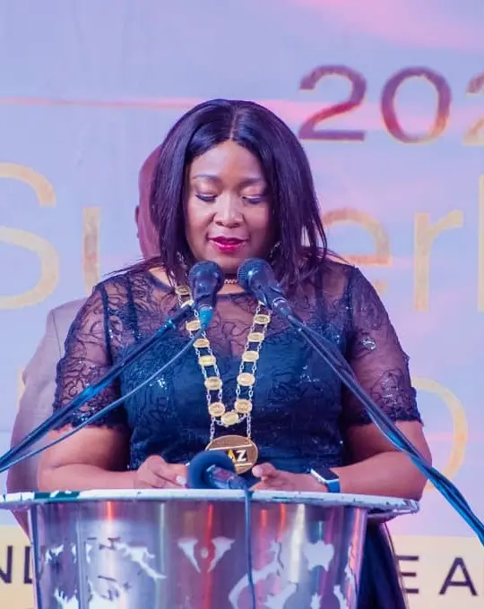 Lillian Mbayiwa at the lectern with the MAZ presidential chain, November 2022